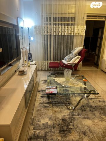 דירה, רחל 10, מרכז העיר, סביניה, הוותיקה, קרית ביאליק