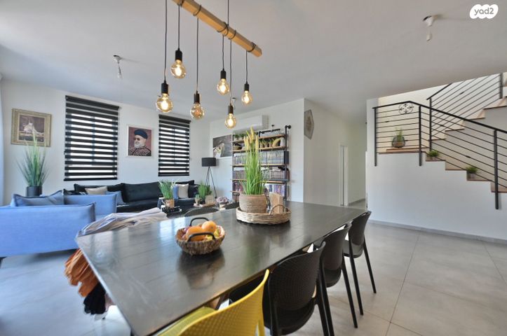 גג/ פנטהאוז, השלושה 55, עמידר, בת ים