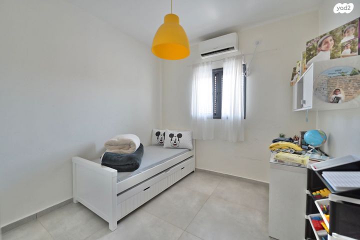 גג/ פנטהאוז, השלושה 55, עמידר, בת ים