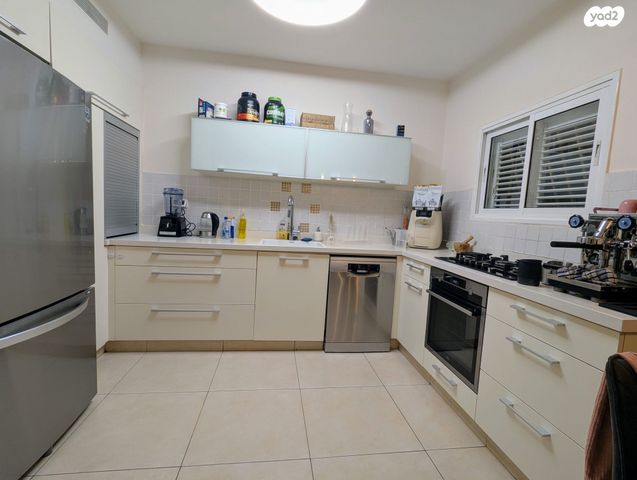 גג/ פנטהאוז, נתן ברניצקי 28, רמז, מערב ותיק, ראשון לציון