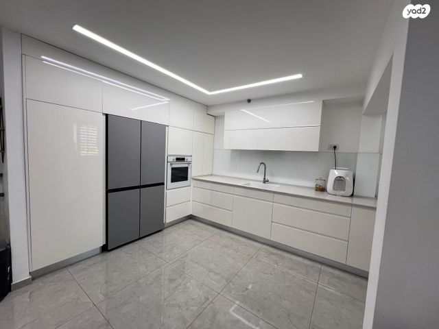 דירה, שונית 1, קרית מנחם בגין, רמלה