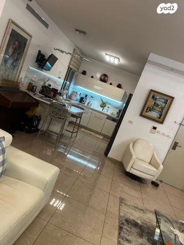 דירה, רחל 10, מרכז העיר, סביניה, הוותיקה, קרית ביאליק