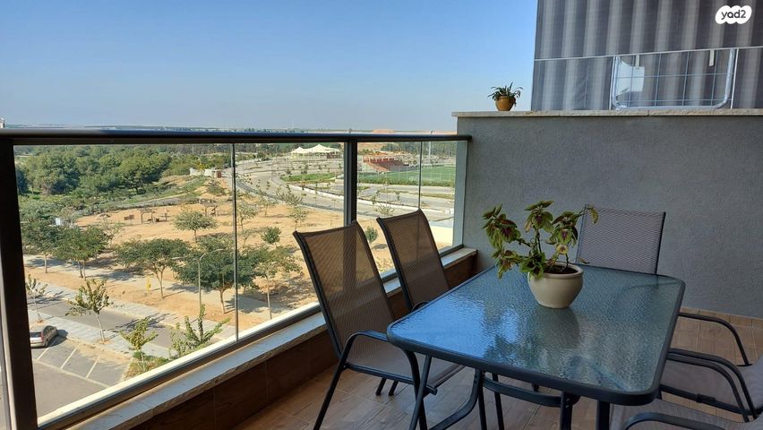 דירה, קטיף 72, שאר העיר, נתיבות