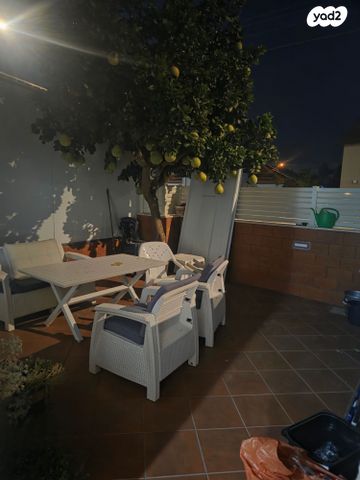 דו משפחתי, שדרות מנחם בגין 78, שכונת הורדים, קרית שמונה