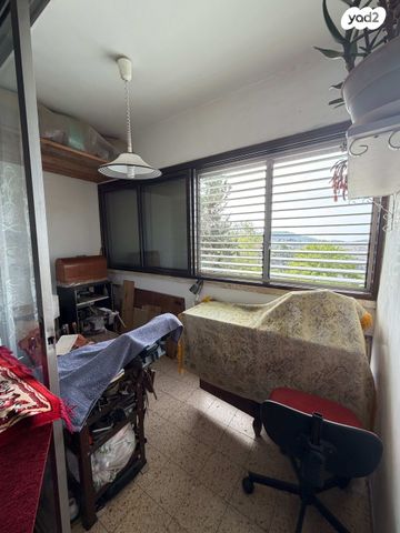 דירה, הזית 457, שכונה ותיקה - מרכז העיר, מעלות תרשיחא