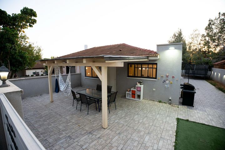 דו משפחתי, הדקל 374, ברקן, ברקן