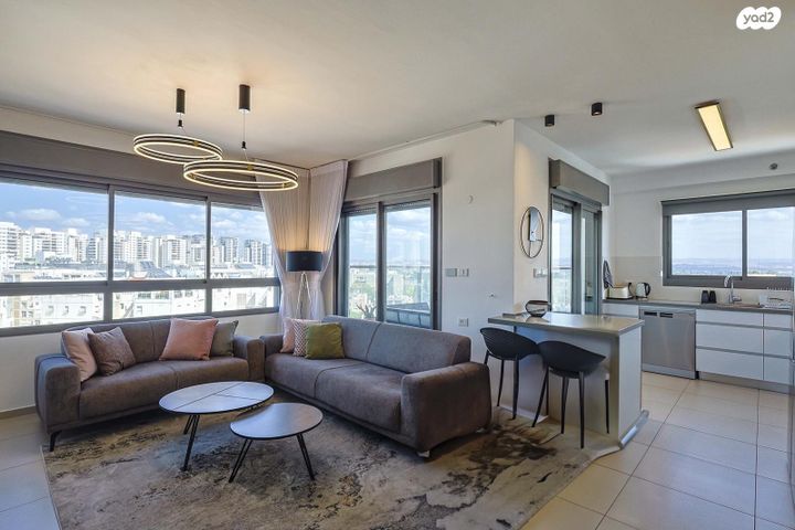 דירה, יהודה הלוי 18, שיכון רסקו, קרית אונו