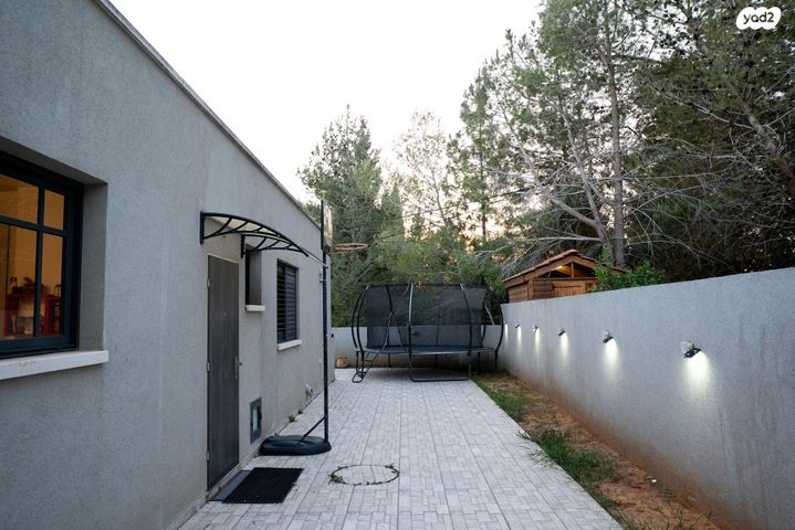 דו משפחתי, הדקל 374, ברקן, ברקן