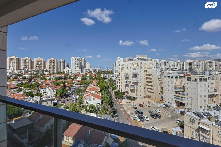 דירה, יהודה הלוי 18, שיכון רסקו, קרית אונו