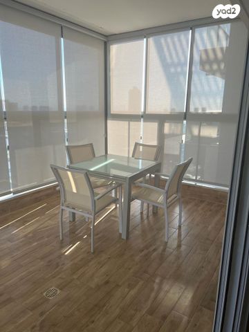 דירה, החרוב 11, שאר העיר, טירת כרמל