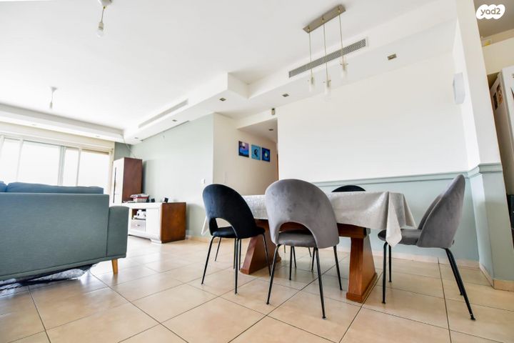 דירה, הרב חנזין 4, יוספטל, פתח תקווה