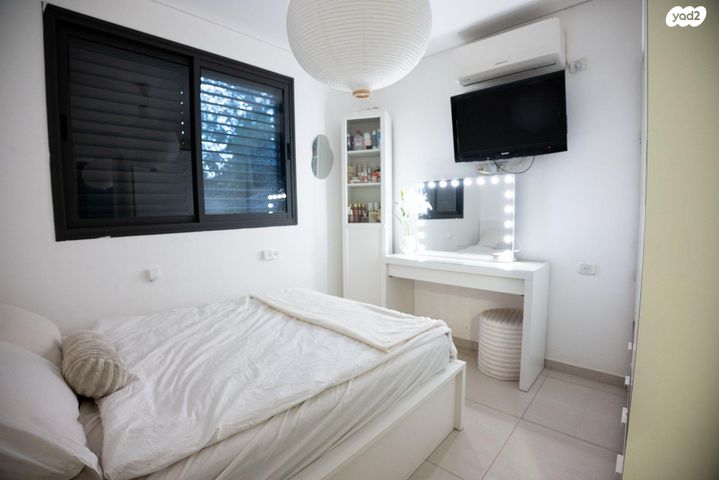 דו משפחתי, הדקל 374, ברקן, ברקן