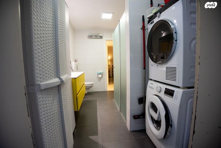 דו משפחתי, הדקל 374, ברקן, ברקן