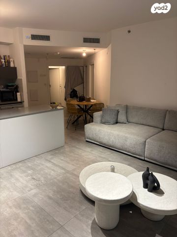 דירה, יצחק נבון 21, נאות אריאל שרון, קרית אונו