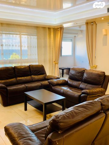 שדרות ניצה 8