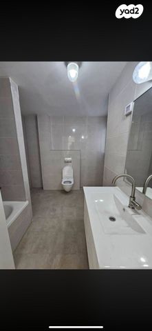 דירה, מרדכי אנילביץ' 7, קרית ויצמן, רעננה