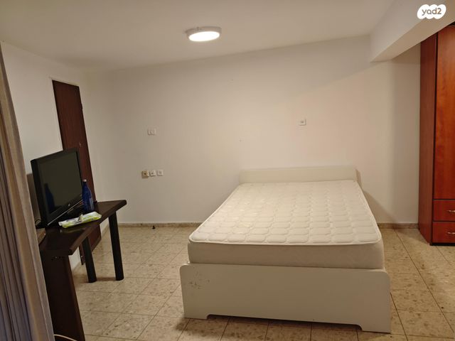 מרתף/ פרטר, איתם 6, נווה דקלים, ראשון לציון