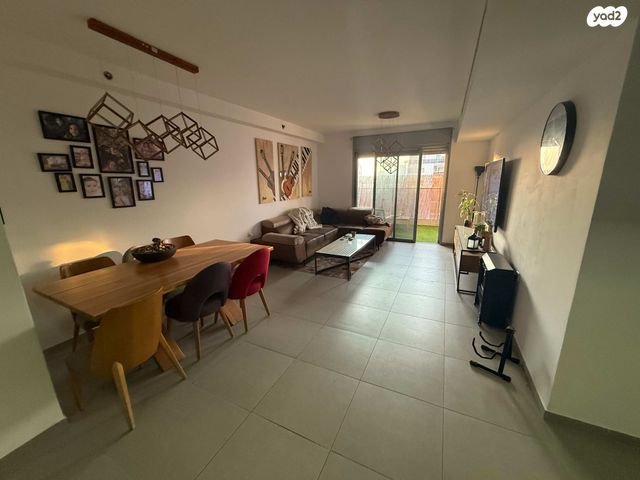 דירה, עוזי חיטמן 3, נאות אפק, אפקה, קרית ביאליק