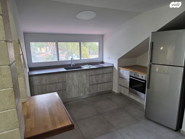 סטודיו/ לופט, כצנלסון 1, בית דגן, בית דגן