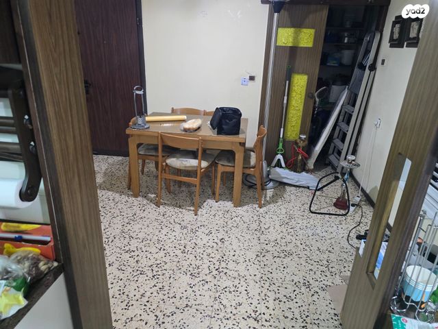 דירה, טשרניחובסקי 1, לב העיר, בת ים