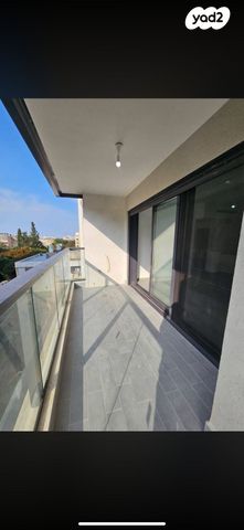 דירה, מרדכי אנילביץ' 7, קרית ויצמן, רעננה