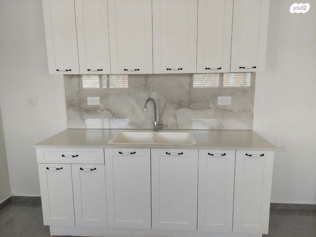 יחידת דיור, ד"ר אמיל זומרשטיין 4, צפון מערב מרכז העיר, נתניה