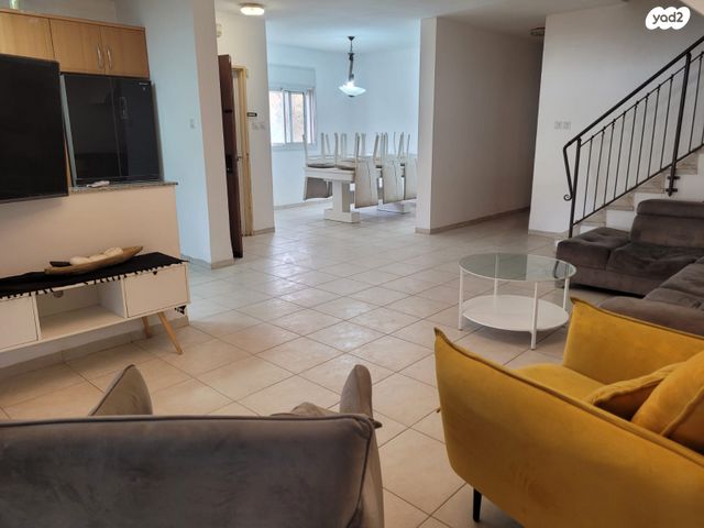 דו משפחתי, יהודיה 69, בתרא, קצרין