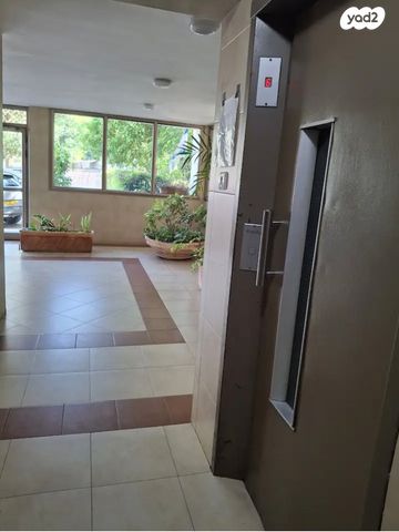 דירה, הרב אלנקווה 53, נווה ברבור, כפר שלם מערב, תל אביב יפו