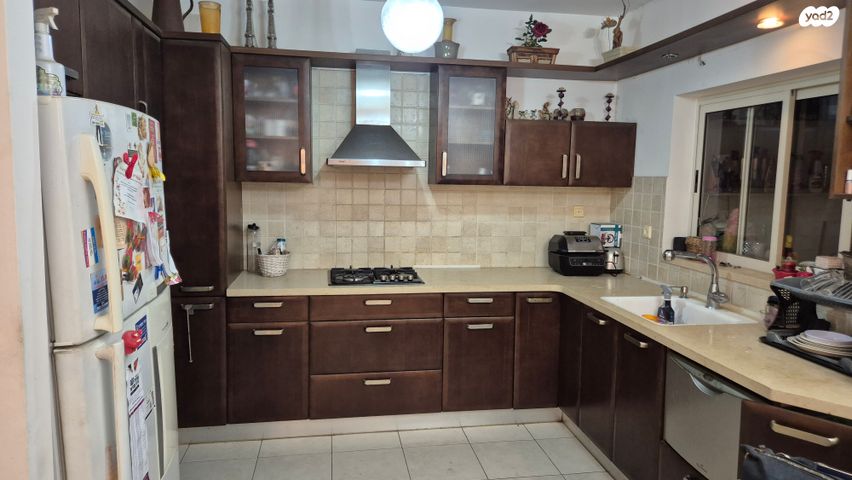 יצחק בן צבי 8