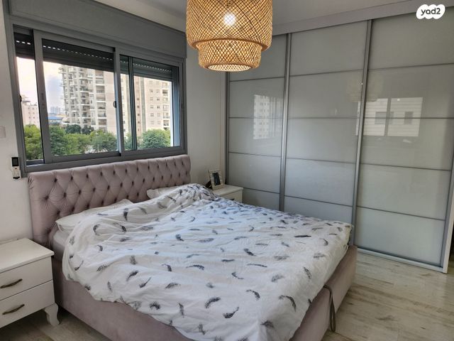 דירה, הר הצופים 54, רחובות ההולנדית, רחובות