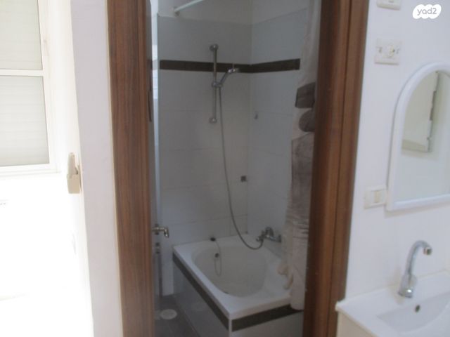 דרך זאב ז'בוטינסקי 24