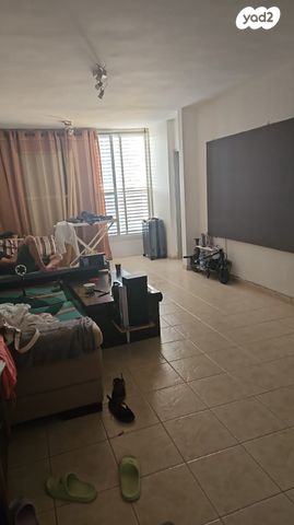 דירה, שדרות מונטיפיורי 12, ברנע, אשקלון