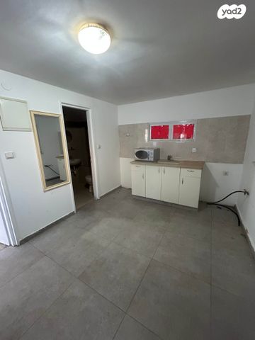 יחידת דיור, השופטים 8, נאות יהודית ונווה ארזים, חולון