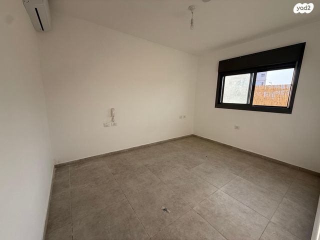 דירת גן, לשם 50, שאר העיר, אריאל