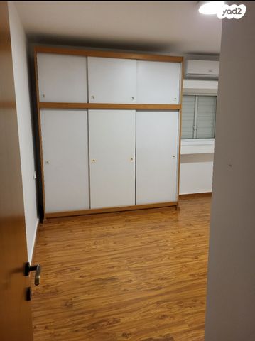 דירה, יהושע רבינוביץ 7, בן גוריון, חולון