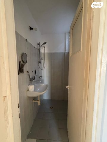 דירה, משמר הירדן 1, נווה רם, שיכון מזרחי, רמת גן