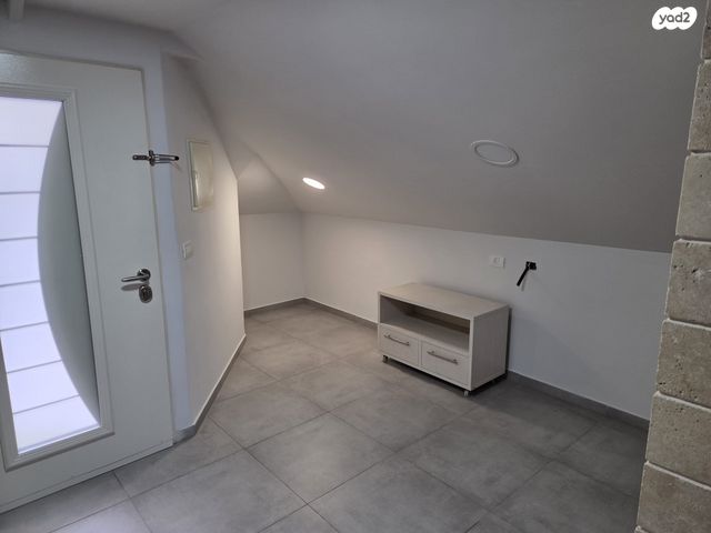 סטודיו/ לופט, כצנלסון 1, בית דגן, בית דגן