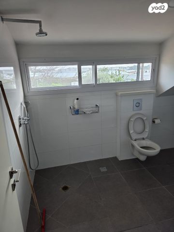 סטודיו/ לופט, כצנלסון 1, בית דגן, בית דגן