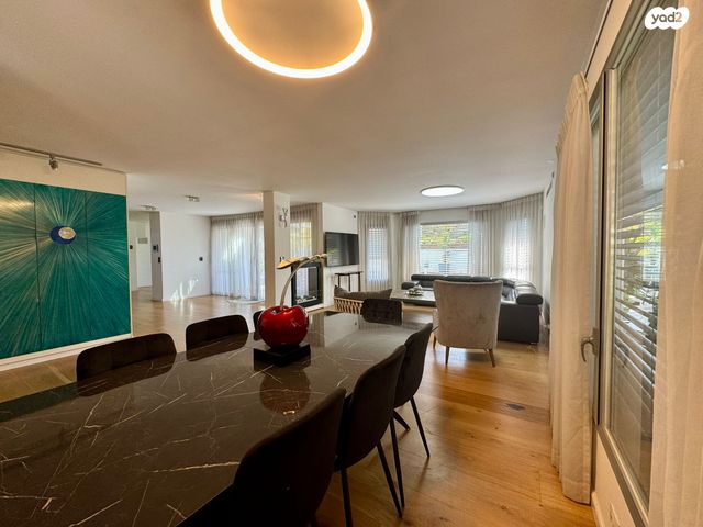 בית פרטי/ קוטג', הנשיא יצחק בן צבי 90, הרצליה פיתוח, הרצליה