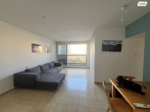 דירה, שמעון בן צבי 50, שטח 9, גבעתיים