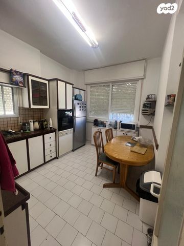 דירה, הגליל 32, נווה שאנן, חיפה