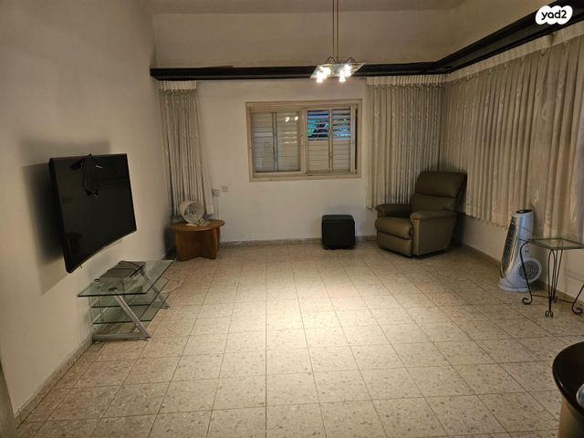 בית פרטי/ קוטג', הל"ה 7, רמת אפרים, נתניה