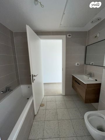 דירה, התבור 4, נווה ישראל, הרצליה