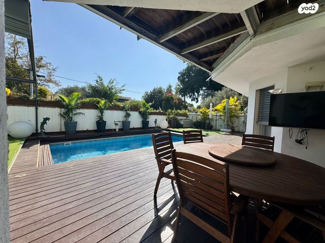 הנשיא יצחק בן צבי 90