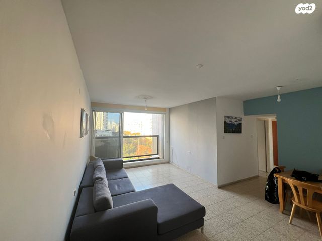 דירה, שמעון בן צבי 50, שטח 9, גבעתיים