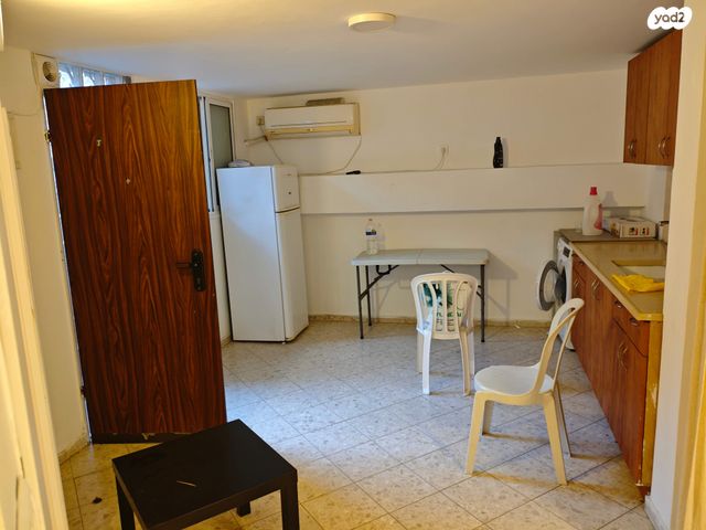 מרתף/ פרטר, איתם 6, נווה דקלים, ראשון לציון