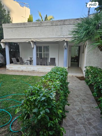 בית פרטי/ קוטג', הל"ה 7, רמת אפרים, נתניה