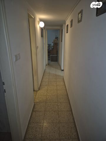 דירה, א.ד. גורדון 3, הפועל המזרחי ג', שיכון ג', בני ברק