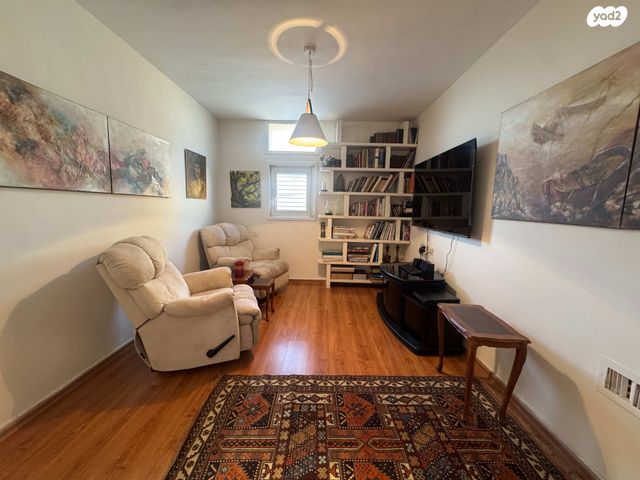 גג/ פנטהאוז, רמב"ם 22, מרכז דרום, רעננה