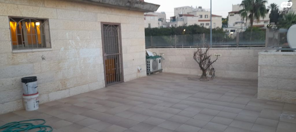 דו משפחתי, ארבעת המינים 2, קרית יערים, גבעת זאב